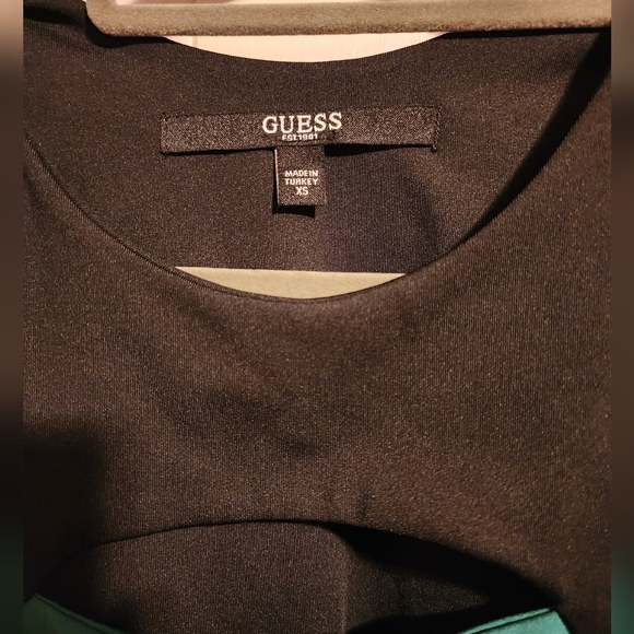 Guess sports bra - Picture 3 of 4